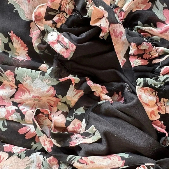 Lily Rose L black white pink floral shorts romper with sheer long train - Picture 6 of 8